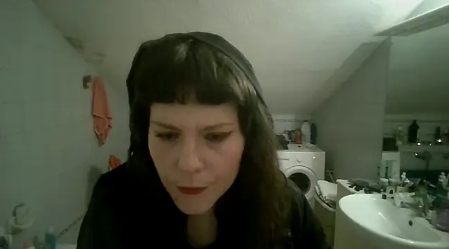 Snapshot of OniricFemme chatting on March 2025 03:21:02 AM OniricFemme online show from March 2025 03:21:02 AM