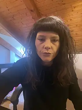 Snapshot of OniricFemme chatting on March 2025 10:13:02 AM OniricFemme online show from March 2025 10:13:02 AM