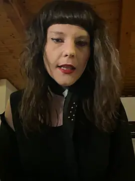 Snapshot of OniricFemme chatting on March 2025 02:36:01 AM OniricFemme online show from March 2025 02:36:01 AM