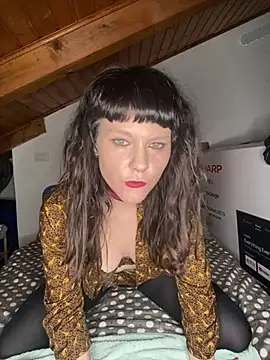 Snapshot of OniricFemme chatting on March 2025 10:55:02 PM OniricFemme online show from March 2025 10:55:02 PM