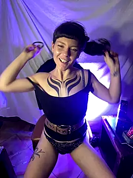 Snapshot of OniricFemme chatting on September 2025 03:33:02 AM OniricFemme online show from September 2025 03:33:02 AM