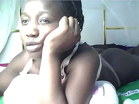 Adaline-Paris online show from May 2026 09:39:02 AM