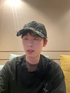 Snapshot of 1a1a1alll chatting on February 2025 02:20:01 PM 1a1a1alll online show from February 2025 02:20:01 PM