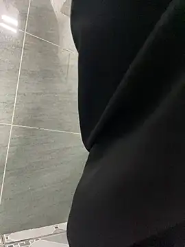 Snapshot of Milk_Mom99 chatting on March 2026 06:39:01 AM Milk Mom99 online show from March 2026 06:39:01 AM