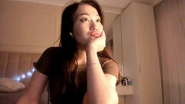 Snapshot of melissa_yamazaki chatting on November 2025 05:28:02 AM melissa yamazaki online show from November 2025 05:28:02 AM