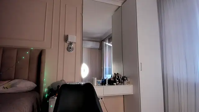 Snapshot of melissa_yamazaki chatting on November 2025 05:42:02 AM melissa yamazaki online show from November 2025 05:42:02 AM