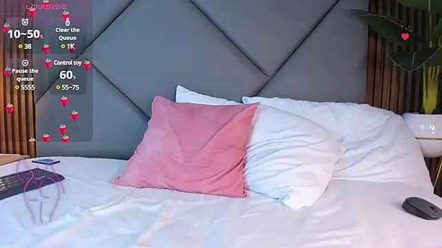 Snapshot of yadira_furlan_ chatting on December 2024 02:55:01 PM yadira furlan online show from December 2024 02:55:01 PM