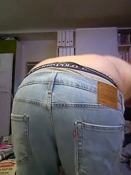 Snapshot of Sweet-Gismo chatting on February 2025 11:23:02 PM Sweet-Gismo online show from February 2025 11:23:02 PM