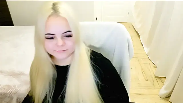 lovely-eyes online show from December 2024 03:25:02 AM