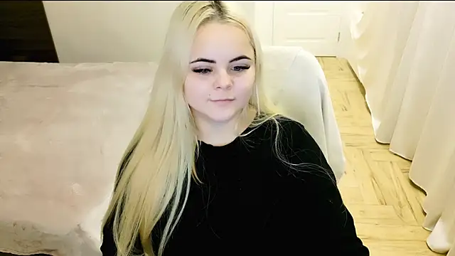 lovely-eyes online show from January 2025 03:58:01 AM