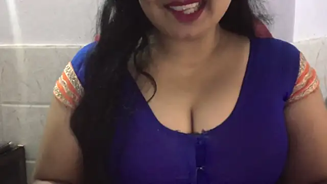 Snapshot of Gulaboo_bhabi chatting on April 2026 10:40:02 PM Gulaboo bhabi online show from April 2026 10:40:02 PM