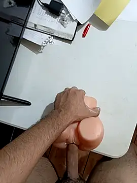 Snapshot of AvispaQlona chatting on October 2025 03:19:02 PM AvispaQlona online show from October 2025 03:19:02 PM