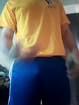 Snapshot of AvispaQlona chatting on November 2025 04:20:02 PM AvispaQlona online show from November 2025 04:20:02 PM