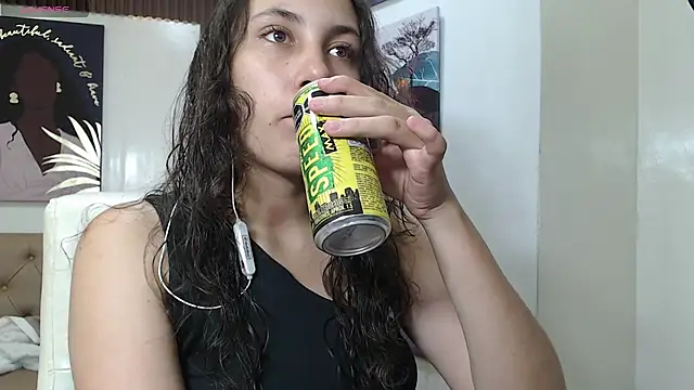 xlunna online show from October 2025 07:25:01 PM