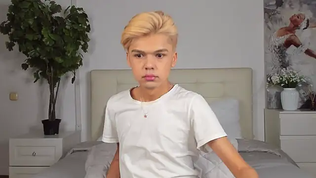 Felix Rey online show from February 2025 06:55:01 PM