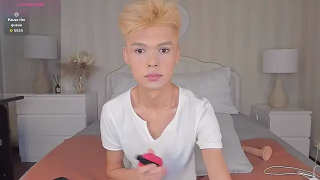 Felix Rey online show from November 2025 05:24:01 PM