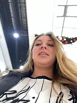 Sweet   Emily online show from November 2025 12:47:01 PM