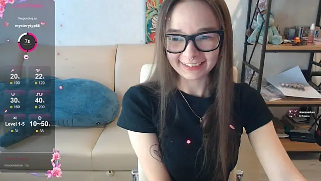 Snapshot of Amarieni chatting on December 2024 11:28:02 AM Amarieni online show from December 2024 11:28:02 AM