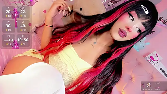 Snapshot of Cute_Roxxy chatting on January 2026 01:38:02 PM Cute Roxxy online show from January 2026 01:38:02 PM