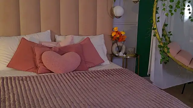 Eva Natsumi online show from December 2024 05:26:01 AM