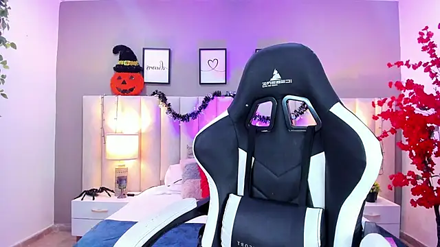 Snapshot of sara_parker069 chatting on October 2025 01:14:01 PM sara parker069 online show from October 2025 01:14:01 PM