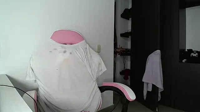 Snapshot of venelope1 chatting on May 2026 02:41:01 AM venelope1 online show from May 2026 02:41:01 AM