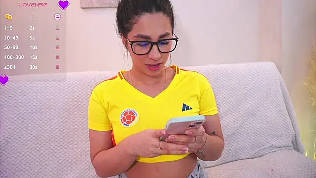 amelie leigh online show from September 2025 03:39:02 AM