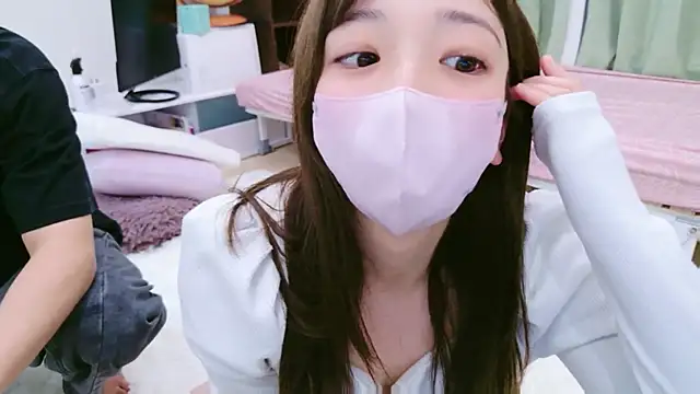 Snapshot of HaruruHappy chatting on April 2026 01:05:02 PM HaruruHappy online show from April 2026 01:05:02 PM