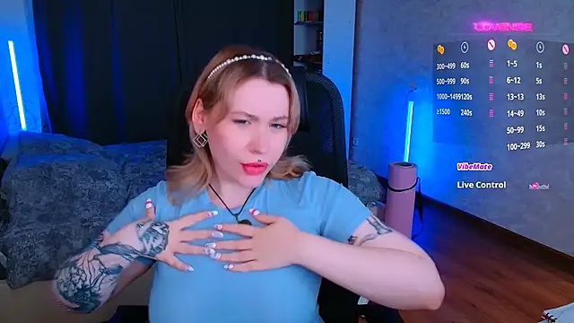 Snapshot of Blueberry-baby chatting on December 2024 02:53:01 AM Blueberry-baby online show from December 2024 02:53:01 AM