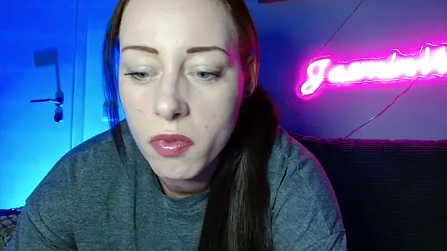 Snapshot of Jasmin-White chatting on March 2026 08:31:01 PM Jasmin-White online show from March 2026 08:31:01 PM