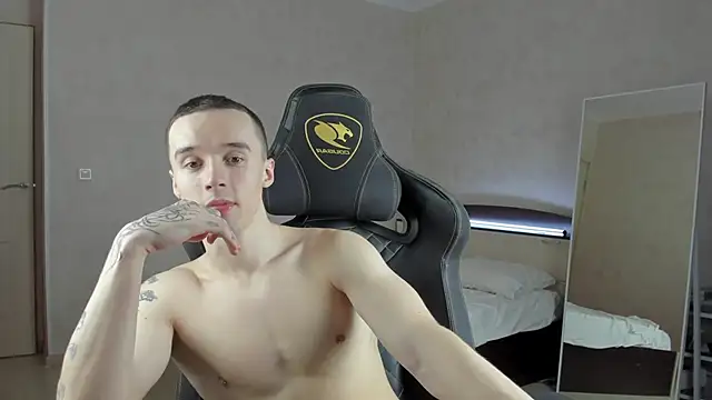 MasonWarholl online show from December 2024 09:44:01 AM