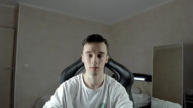 MasonWarholl online show from March 2025 06:08:02 PM