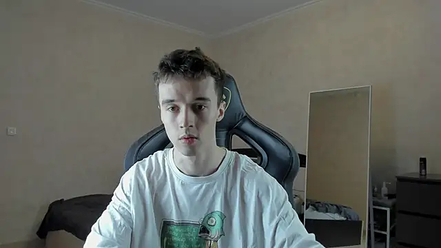 MasonWarholl online show from March 2025 10:07:02 PM