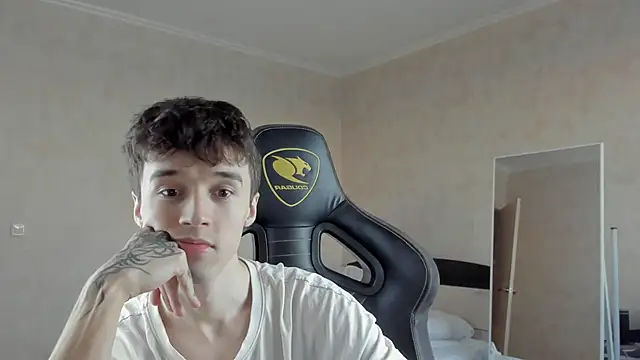 MasonWarholl online show from February 2026 02:36:01 PM