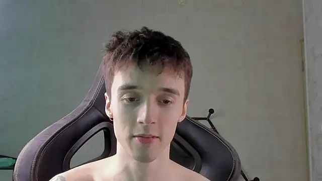 MasonWarholl online show from April 2026 06:10:01 PM