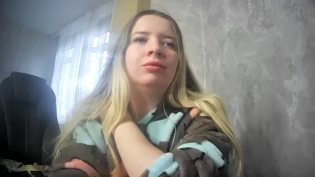 Snapshot of ViolaCandy chatting on November 2025 05:42:02 AM ViolaCandy online show from November 2025 05:42:02 AM