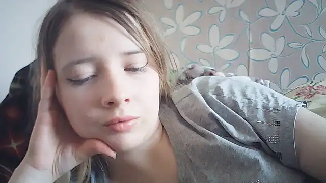 Snapshot of ViolaCandy chatting on May 2026 04:53:02 AM ViolaCandy online show from May 2026 04:53:02 AM