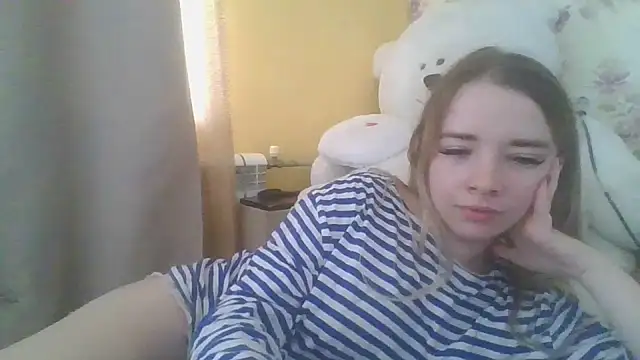 Snapshot of ViolaCandy chatting on July 2026 04:20:01 AM ViolaCandy online show from July 2026 04:20:01 AM