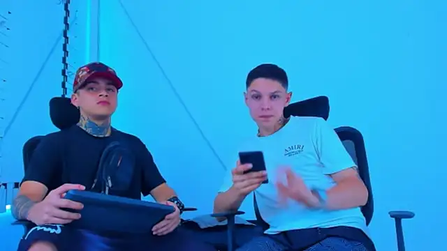 HOT boy2025 online show from November 2025 10:09:02 PM