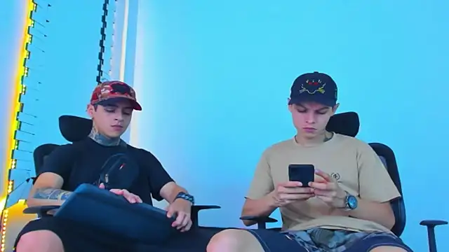 HOT boy2025 online show from December 2025 11:11:01 PM