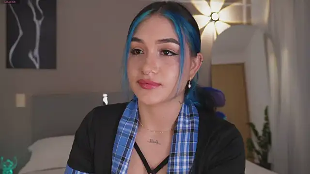 Snapshot of AnnyHizzle chatting on December 2025 02:29:02 AM AnnyHizzle online show from December 2025 02:29:02 AM