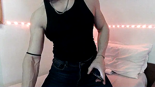 Snapshot of Alexx_Fit023 chatting on January 2025 09:26:01 PM Alexx Fit023 online show from January 2025 09:26:01 PM