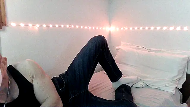 Snapshot of Alexx_Fit023 chatting on February 2025 12:46:02 PM Alexx Fit023 online show from February 2025 12:46:02 PM