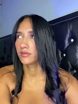 Snapshot of mailyreid chatting on October 2025 04:42:01 AM mailyreid online show from October 2025 04:42:01 AM