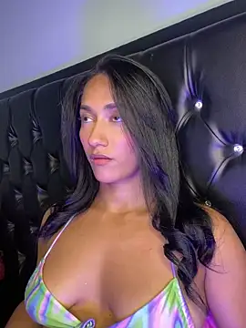 Snapshot of mailyreid chatting on December 2025 04:42:02 AM mailyreid online show from December 2025 04:42:02 AM