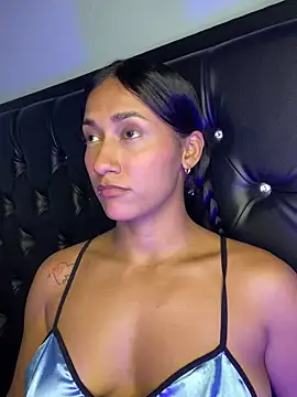 mailyreid online show from December 2025 05:57:01 AM