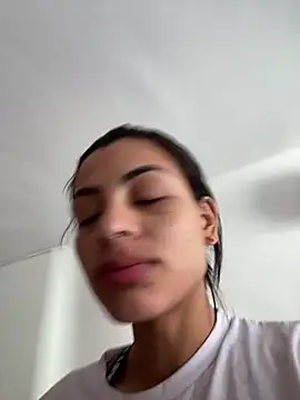 Tinny and Candy online show from January 2026 03:39:02 PM