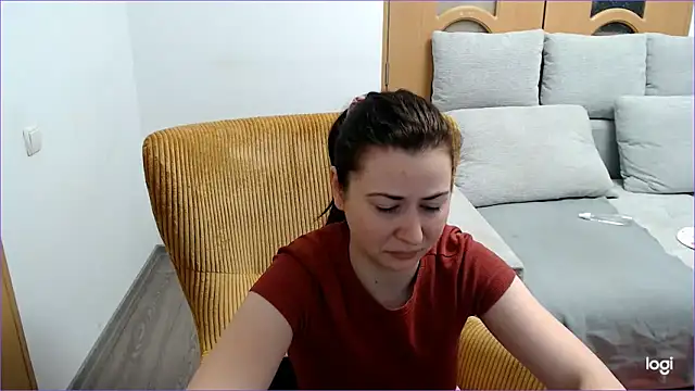 Snapshot of VioletaFlower7 chatting on April 2026 09:59:01 AM VioletaFlower7 online show from April 2026 09:59:01 AM