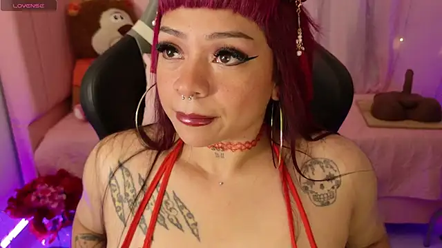 Snapshot of zoesullivan chatting on April 2026 09:32:01 AM zoesullivan online show from April 2026 09:32:01 AM