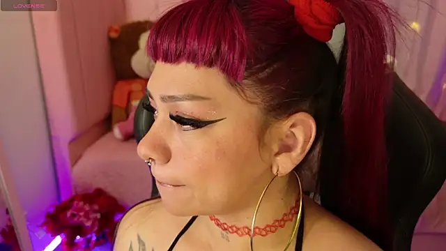 Snapshot of zoesullivan chatting on April 2026 09:56:02 AM zoesullivan online show from April 2026 09:56:02 AM